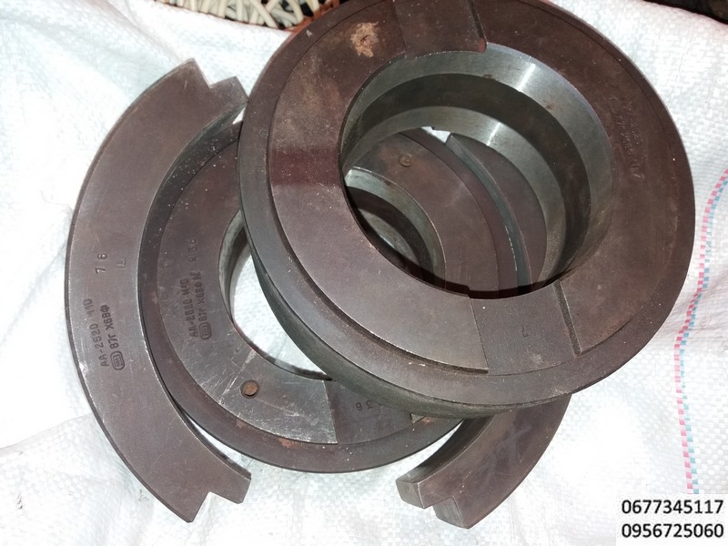 Комплекты ролик -сегментов под станок А2520 (АА250), накатные ролики, плоские плашки, Инструмент металлорежущий. Плашки резьбонакатные плоские , Ролики - сегменты на резьбонакатной автомат АА-2520, Ролик секторный резьбонакатной 
Ролик Сегмент ,Комплекты ролик -сегмент под станок А2520 (АА2520), накатные ролики, плоские плашки для изготовления крепежа, а также  инструмент ( матрицы высадки, пуансоны,  и пр. Купить Комплекты ролик -сегментов под станок А2520 (АА250), накатные ролики, плоские плашки, Плашки резьбонакатные плоские ,Плашки резьбонакатные плоские по ГОСТ 2248-80 в комплекте из 2-х штук предназначены для накатывания метрических резьб диаметром от М3 до М27 с шагом 0.5 мм. до 4.5 мм. Термообработка плашек осуществляется в вакуумных печах. ПИЛЫ СЕГМЕНТНЫЕ, СЕГМЕНТЫ, Планетарное 
